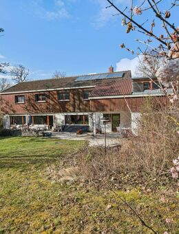 Elegante Villa mit 2 Einheiten und großem Panoramagrundstück - Bopfingen