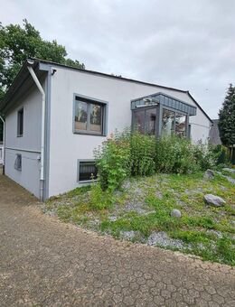Ideal für Gewerbetreibende...! Großzügiges, freistehendes EFH mit zwei Hallen in Marl - Marl (Nordrhein-Westfalen)