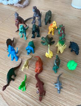 22 Dinosaurier, Saurier, Reptilien - Zwickau
