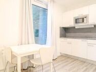 Lichtdurchflutete, moderne + möblierte Wohnung mit offener Küche - ein Rückzugsort zum Wohlfühlen - Düsseldorf