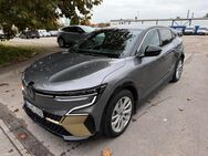 Renault Megane, EV60 220hp optimum charge Iconic, Jahr 2022 - Ludwigsburg