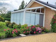 Großzügiger moderner Bungalow mit schönem Garten, großer überdachter Terrasse, Wintergarten, Garage - Flensburg