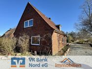 Sanierungsbedürftiges Einfamilienhaus mit großen Grundstück in Sackgassenlage - Breklum