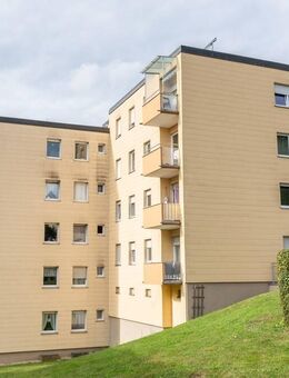 Für Kapitalanleger! Solide vermietete 4-Zimmer-Wohnung in Passau-Grubweg mit Tageslichtbad und Balkon - Passau