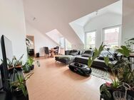 Schöne 2-Zimmer-Dachgeschosswohnung mit zwei Balkonen und Tiefgaragenstellplatz - Coburg