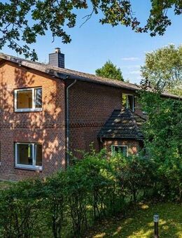 Resthof mit 2 Wohnungen, Stall und großer Hauskoppel sucht Liebhaber... - Jevenstedt