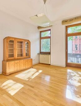 Stilvolle 4-Zimmeraltbauwohnung mit 2 Balkonen in der Belle Etage der Schwetzinger Vorstadt - Mannheim