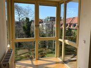 Sehr schöne ruhige 2-Raum-Wohnung, 53 m², Balkon, Wintergarten, Aufzug, Einbauküche, zentrale Lage - Weimar