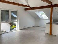 Erstbezug:Hochwertig sanierte Dachgeschosswohnung in Stegaurach bei Bamberg - Stegaurach
