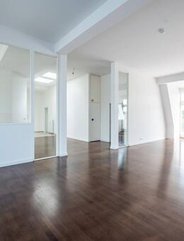 Historische Eleganz trifft Moderne: Dachgeschosswohnung mit 2 Sonnenterrassen in Charlottenburg - Berlin