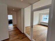 Modernisierte 4-Zi.-Wohnung am Rechenbergpark mit Balkon & Tageslichtbad sowie optional 1 Tiefgaragen Stellplatz - Nürnberg