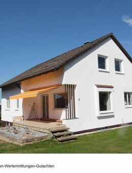Kernsanierte Erdgeschosswohnung mit Gartenanteil und Terrasse in Sengenthal - Sengenthal