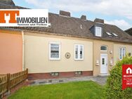 TT bietet an: Tradition trifft Raum - Reihenhaus mit Garten auf zwei Etagen voller Möglichkeiten - Wilhelmshaven
