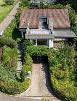 Freistehendes Einfamilienhaus in exlusiver Lage in Schorndorf - Schorndorf (Baden-Württemberg)