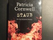 Staub von Patricia Cornwell - Ein Kay-Scarpetta-Roman (Gebundene Ausgabe) - Essen