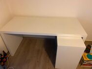 Dringender Verkauf - IKEA MALM Schreibtisch - Ilmenau Zentrum