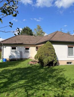 BUNGALOW-FERTIGHAUS AUF ÜBER 1.000 m² - Wiedergeltingen