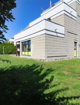 Helles, großzügiges Terrassenhaus in Südlage mit Terrasse und Gartenanteil - Albstadt