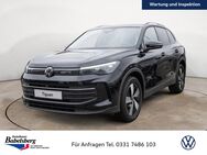 VW Tiguan, 2.0 TDI Life, Jahr 2022 - Potsdam