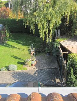 Gepflegte Wohnung mit Balkon, Stellplatz......... - Altrip