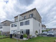 **Wohnen mit Garten und Feldblick** neuwertige Doppelhaushälfte mit EBK und 2 Stellplätze - Rosbach (Höhe)