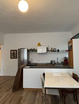 Traumhafte 2-Zimmer-Wohnung im Erdgeschoss mit großer Terrasse und Garten - Kirkel