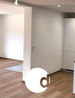 Hochwertige DG-Wohnung mit großem Westbalkon in ruhiger Aussichtslage - Filderstadt