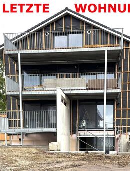 LETZTE Wohnung mit hervorrangender Aussicht: 4.0 Zi. Dachgeschosswohung in kleiner Anlage mit 4 Parteien. - Überlingen