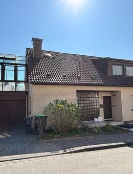Provisionsfrei: Großzügiges Wohnhaus mit 2 Einheiten - ideal zur Vermietung oder Eigennutzung - Odenthal