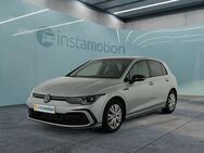 VW Golf, 1.5 TSI 8 R-Line BlackStyle, Jahr 2023 - München