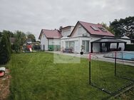 Moderne 4-Zimmer-Luxuswohnung mit Garten und Pool - Berlin