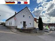 Teilsaniertes Ein. bis Zweifamilienhaus in Beckingen zu verkaufen - Beckingen