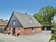Sehr geschmackvoll saniertes Wohnhaus in ruhiger Lage - Wanna