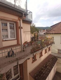 Gehobene Altbauwohnung mit großem Balkon ca. 150qm - Wohnraum oder gewerblichen Nutzung möglich - Neustadt (Weinstraße)