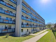 Einmal alles neu - ab August 2025 moderne 2-Raum-Wohnung mit toller Aussicht in Thalheim verfügbar - Thalheim (Erzgebirge)