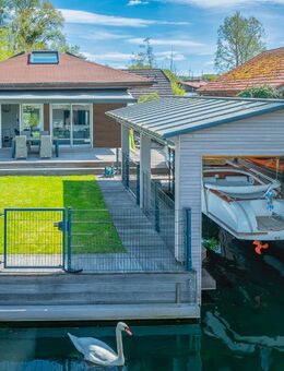 WOHNHAUS DIREKT AM SEEKANAL MIT BOOTSHAUS UND SEEZUGANG - Starnberg