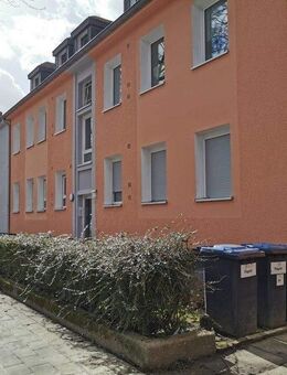 Tolle 2-Zimmer-Dachgeschosswohnung - saniert und renoviert - Duisburg