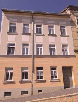 Attraktives Mehrfamilienhaus im beliebten Ostviertel mit Doppelgarage und Stellplätzen - Gera