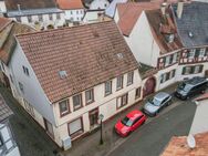 Zentral gelegenes 10-Zi.-Haus mit Potenzial für neues Wohn- und Geschäftshaus - Kirchheimbolanden