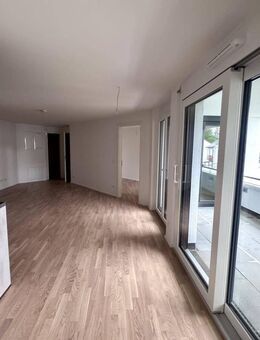 Neubau Erstbezug - helle 3-Zimmer-Wohnung in zentraler Lage von Sindelfingen! - Sindelfingen