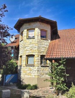 Erleben Sie das behagliche Wohngefühl eines Holzhauses... perfekt auf einem sonnigen Grundstück mit 635 m² gelegen! - Hofheim (Unterfranken)