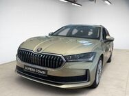 Skoda Superb, 1.5 TSI Combi mHEV Selection |°, Jahr 2022 - München