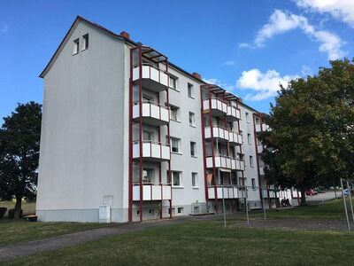 Für Kapitalanleger ideal! Sonnige 2-Raumwohnung mit Balkon, Einbauküche und Stellplatz