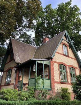 Historisches Unikat zwischen Hamburg und Nordsee: Gärtnerhaus des Schloss Düneck - Moorrege