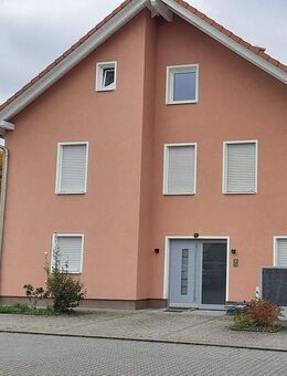 Hasselroth: Exklusives Einfamilienhaus mit Villencharakter in verkehrsberuhigter Sackgasse! - Hasselroth