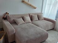 Beiges Cord Sofa - Wiesbaden Kastel