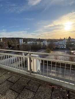 Großzügige Dachterrassenwohnung in Stockdorf - Gauting