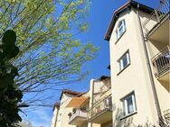 ++ Leerstehende helle Dachgeschosswohnung mit großem sonnigen Süd-Ost-Balkon und TG-STP ++ - Leipzig