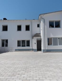 Frisch saniertes Studentenwohnheim zu vermieten! Zimmer in verschiedenen Größen verfügbar - Neuwied