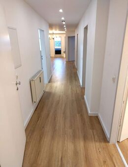 Wohnen mit Weitblick: Helle 4-Zimmerwohnung mit großem Nordbalkon im 2. OG - Weilheim (Oberbayern)